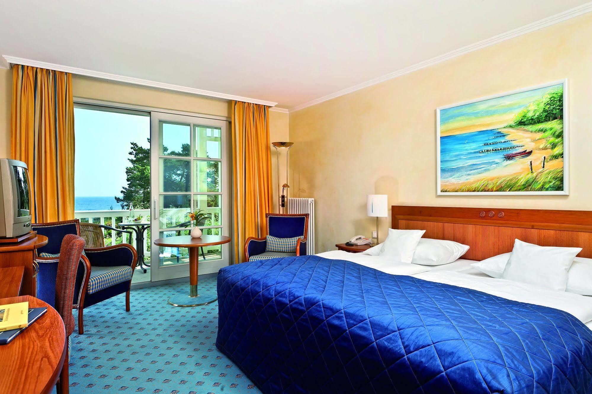 Hotel Kleine Strandburg 4*